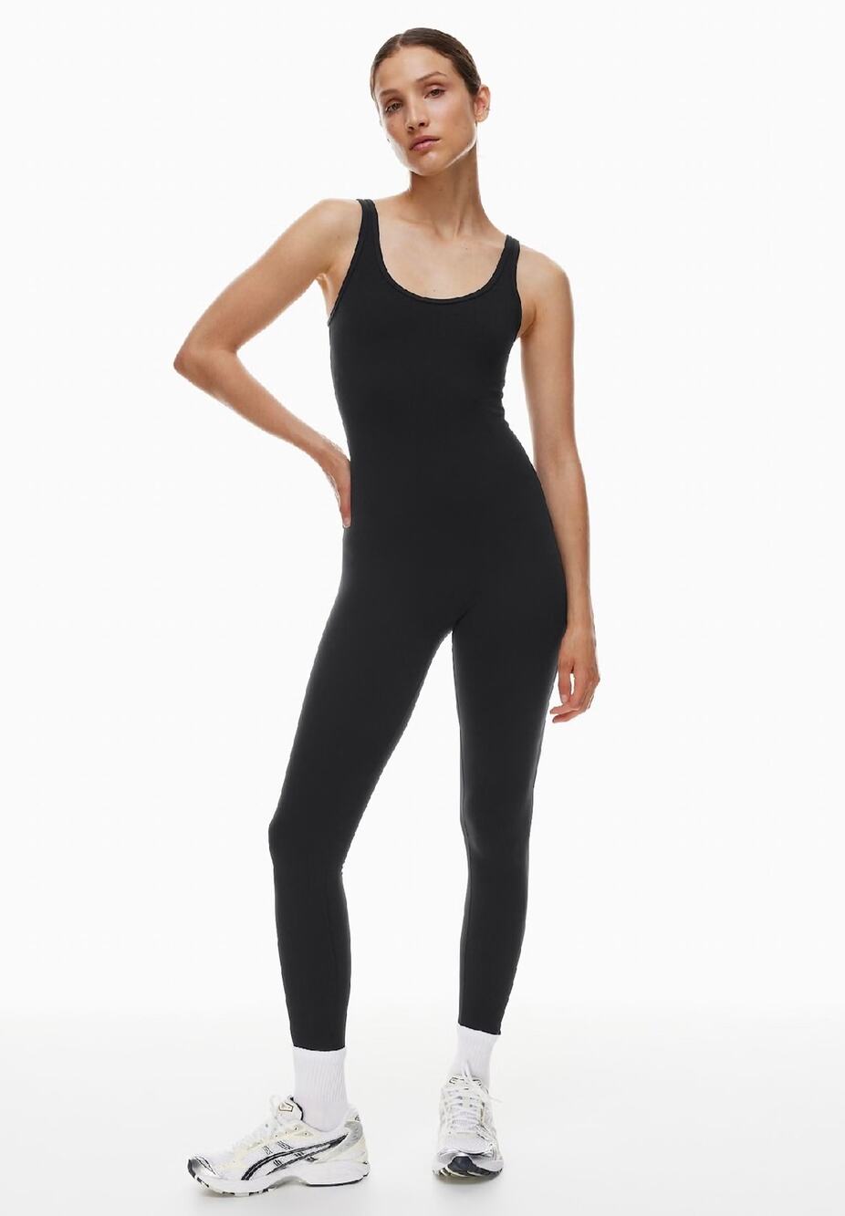 Aritzia TnAction TnaBUTTER Shake-It Jumpsuit Black Size Small Scoop Neck